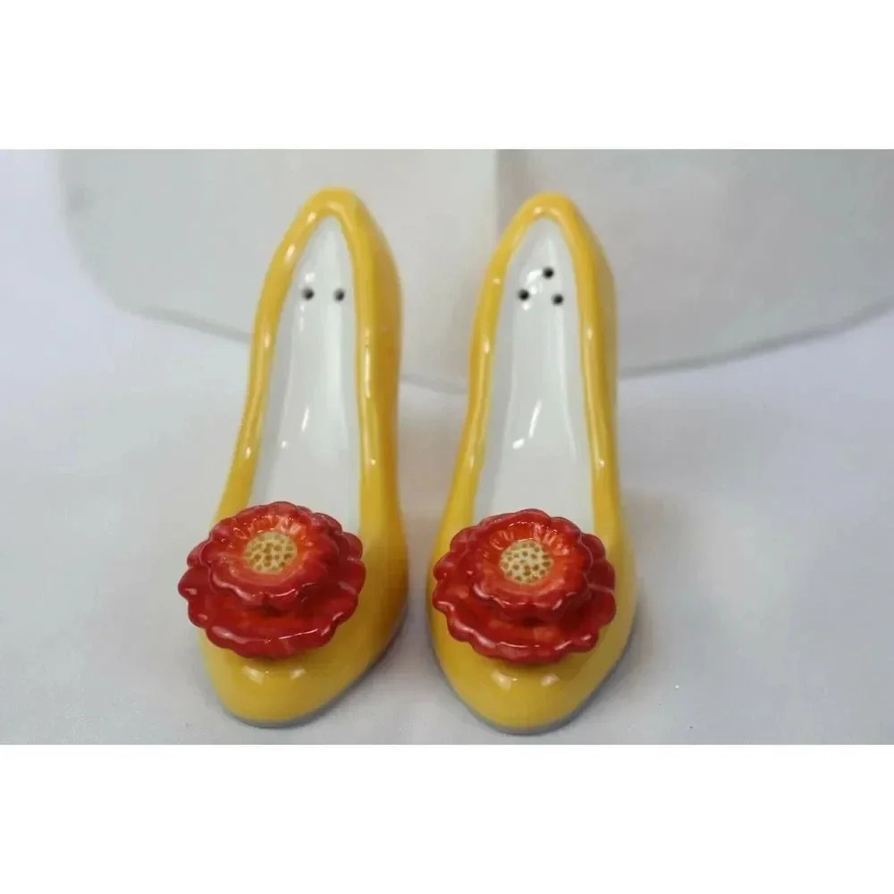 High Heel Ceramic salt&pepper shakers